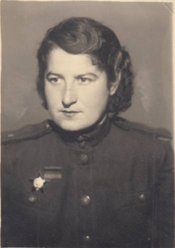 младший лейтенант Якобсон Дебора Эфраимовна кавалер ордена Красной Звезды