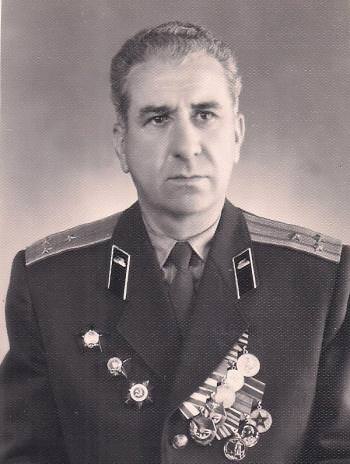 полковник Певзнер Яков Иосифович еврей заместитель начальника разведывательного отдела 4-го Украинского фронта 