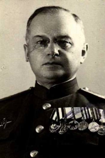 Школьников Альберт Евгеньевич