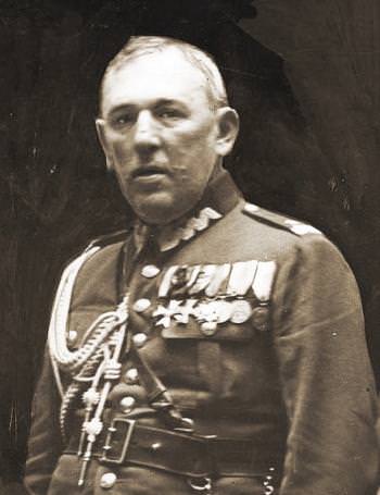 Бернард Станислав Монд