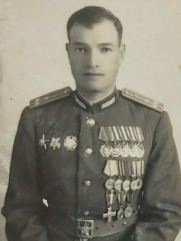 полковник Гутин Григорий Львович кавалер ордена Александра Невского и 4 орденов Красного Знамени