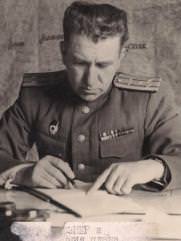 полковник Певзнер Яков Иосифович еврей заместитель начальника разведывательного отдела 4-го Украинского фронта 
