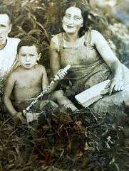 Бенцион Торпусман с женой и сыном Марьяном